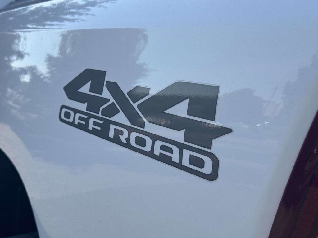 2022 RAM 1500 Big Horn Crew Cab 4x4 5'7" Box