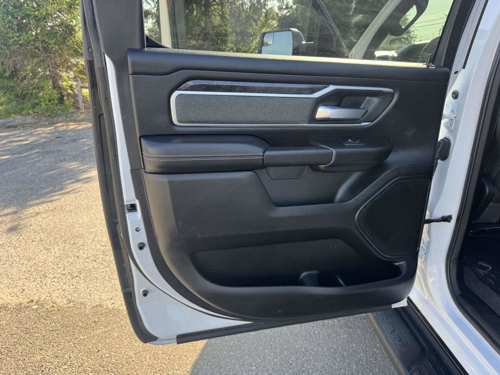 2022 RAM 1500 Big Horn Crew Cab 4x4 5'7" Box