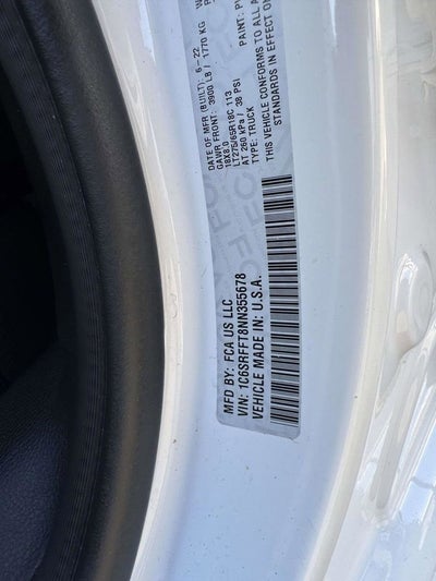 2022 RAM 1500 Big Horn Crew Cab 4x4 5'7" Box