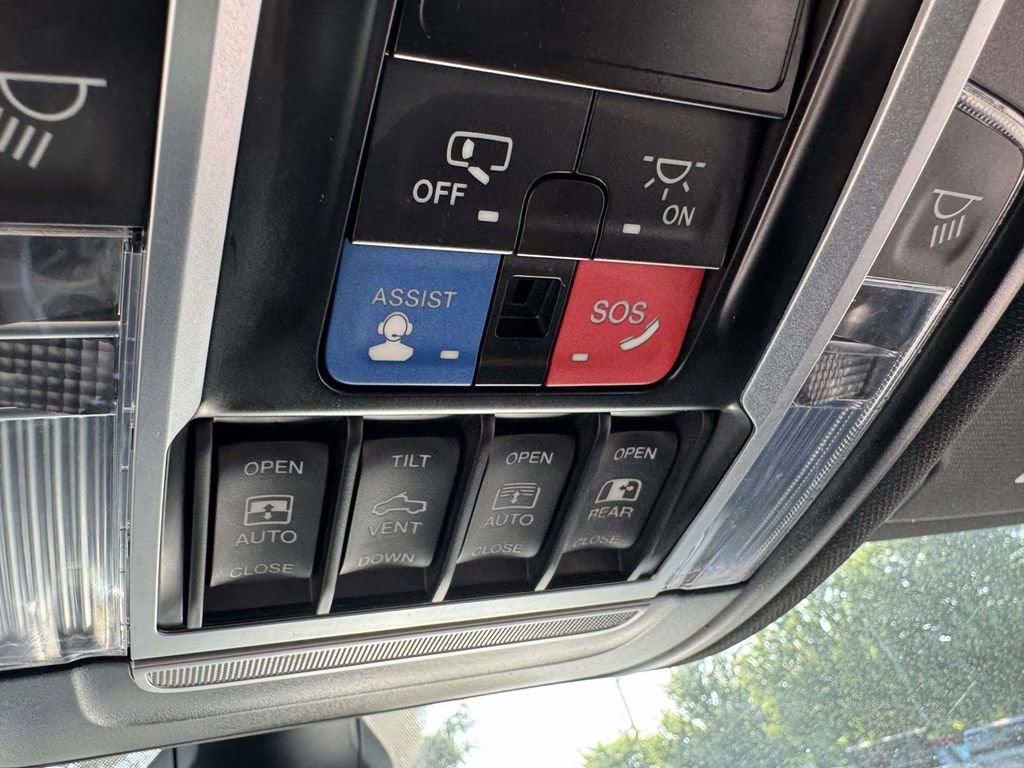 2022 RAM 1500 Big Horn Crew Cab 4x4 5'7" Box