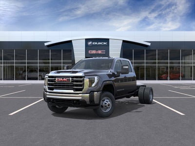 2025 GMC Sierra 3500 HD Chassis Cab Pro 9' 2/3 Dynapro Dump