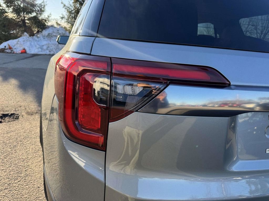 2023 GMC Acadia AT4