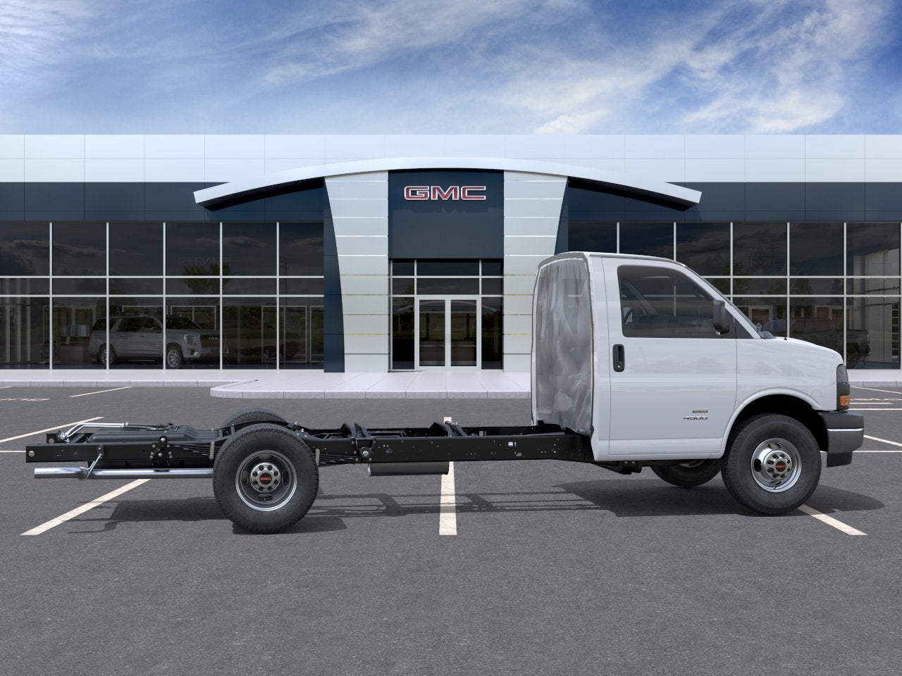 2025 GMC Savana Cutaway 4500 2WT Dejana Duracube