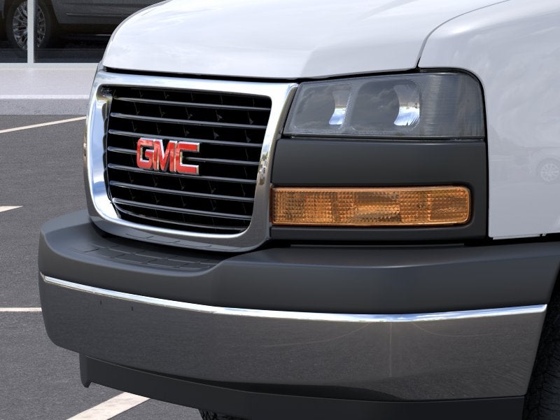 2025 GMC Savana Cutaway 4500 2WT Dejana Duracube