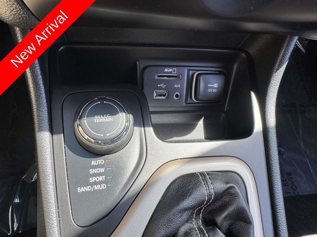 2016 Jeep Cherokee Sport