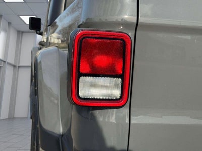 2022 Jeep Gladiator Sport