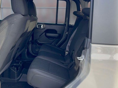 2022 Jeep Gladiator Sport
