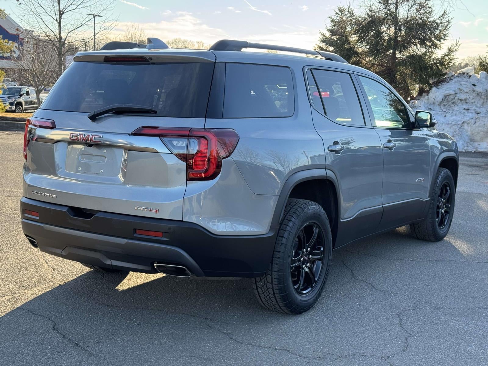2023 GMC Acadia AT4