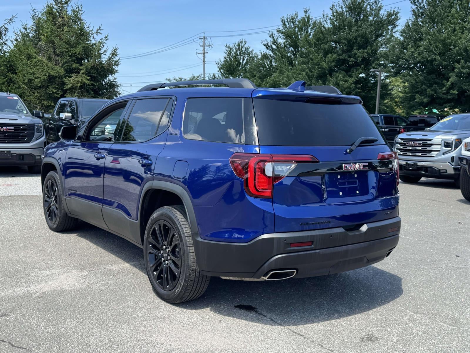 2023 GMC Acadia SLE