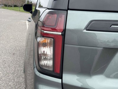 2023 Chevrolet Suburban RST