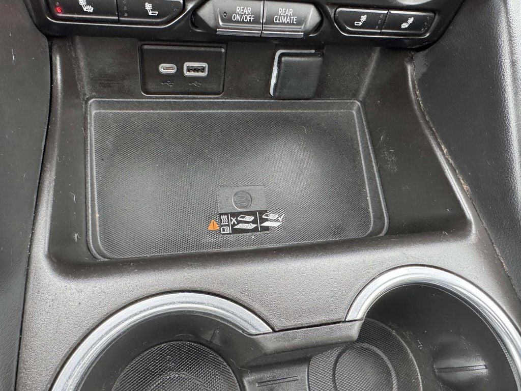 2023 Chevrolet Suburban RST