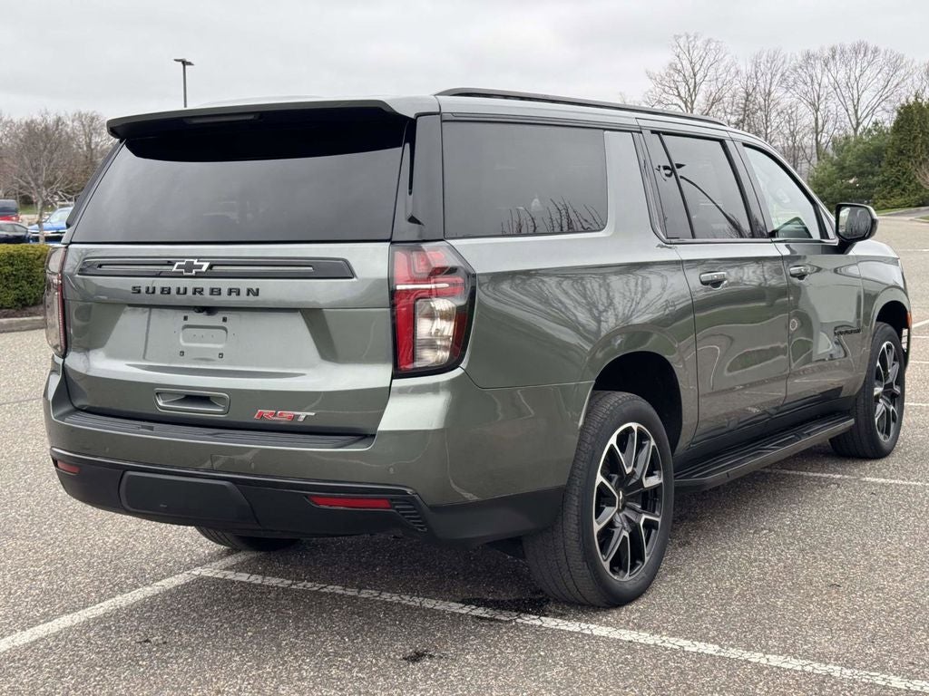 2023 Chevrolet Suburban RST