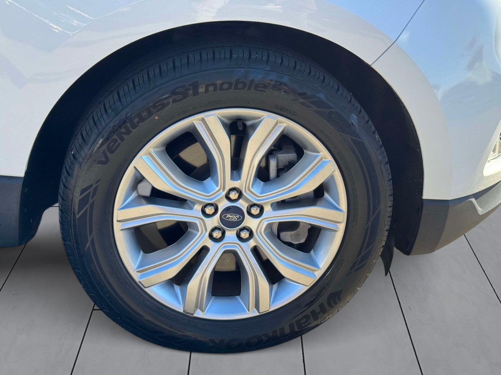 2021 Ford Edge Titanium