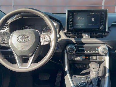 2020 Toyota RAV4 Hybrid XLE