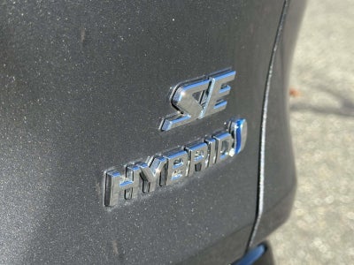 2022 Toyota RAV4 Hybrid SE