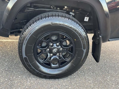 2022 Toyota Tacoma SR5 V6