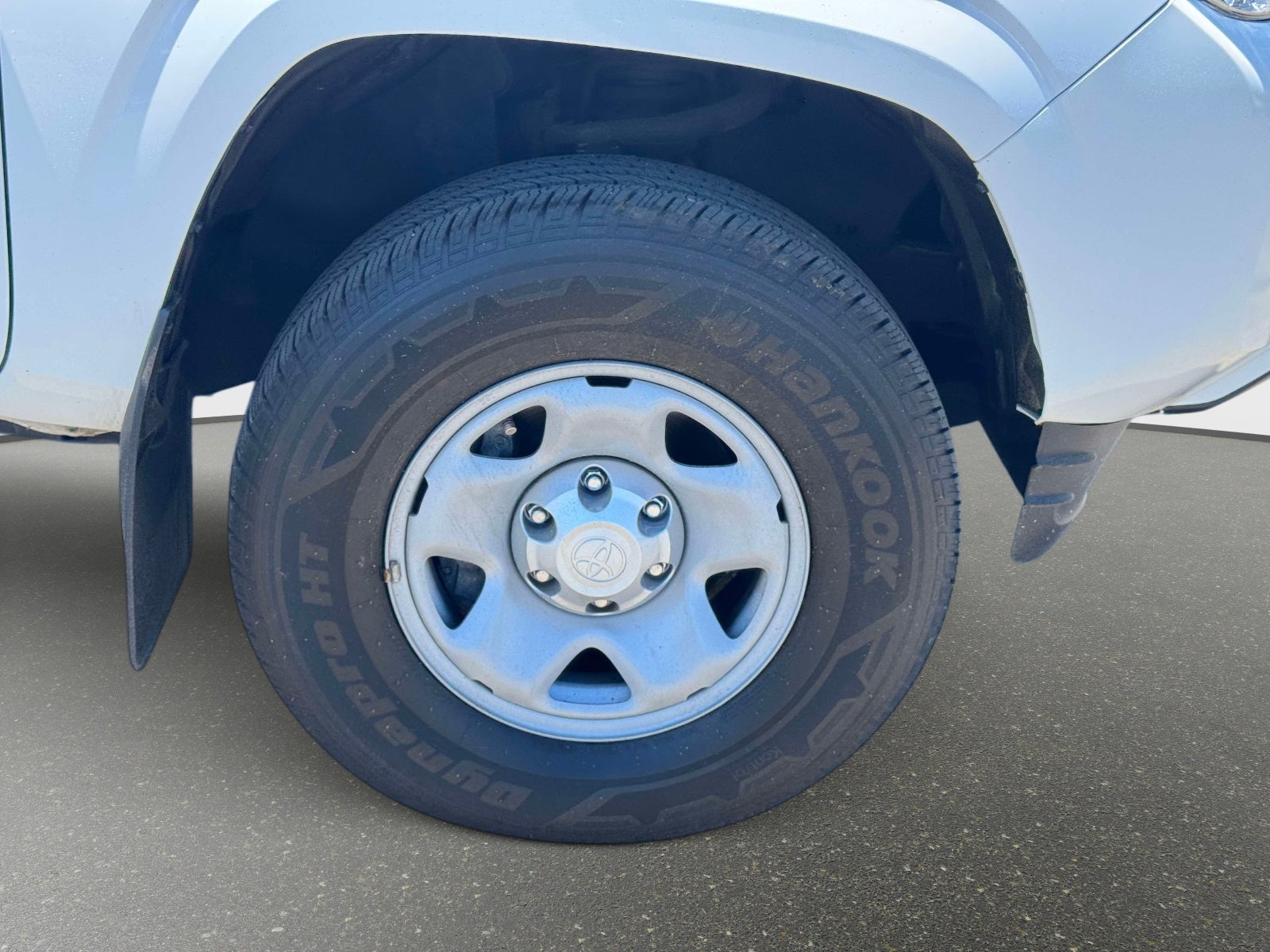 2023 Toyota Tacoma SR V6