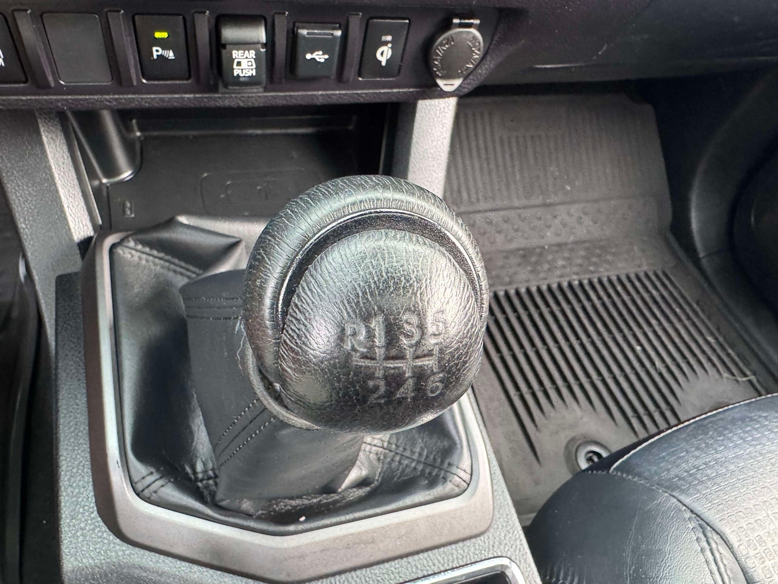 2022 Toyota Tacoma TRD Sport V6