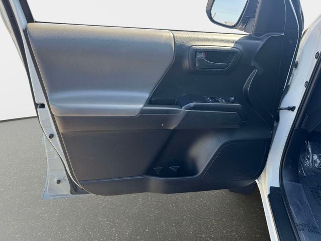 2022 Toyota Tacoma SR V6