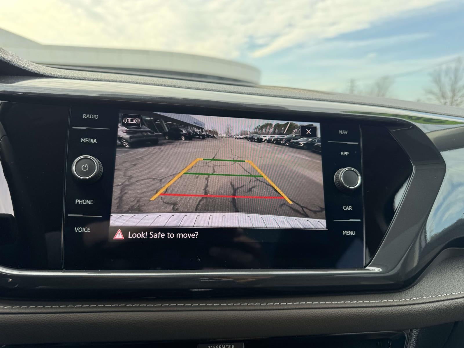 2023 Volkswagen Taos 1.5T SEL