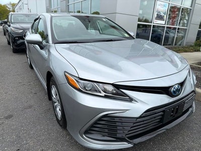 2024 Toyota Camry Hybrid LE