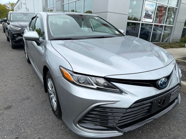 2024 Toyota Camry Hybrid LE