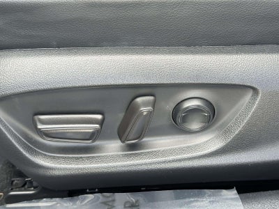 2020 Toyota Camry Hybrid XLE