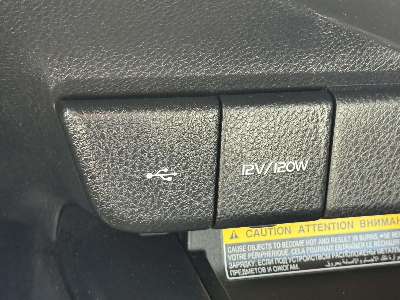 2020 Toyota Camry Hybrid XLE