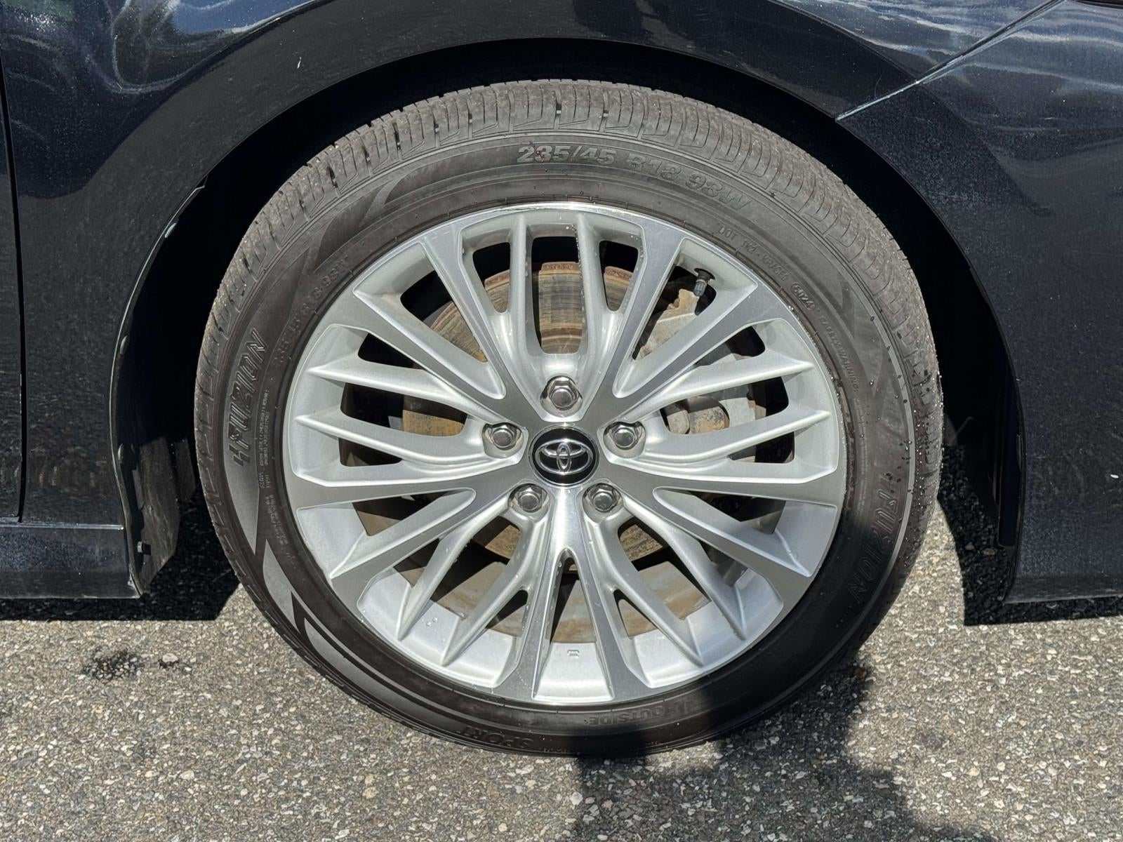 2020 Toyota Camry Hybrid XLE