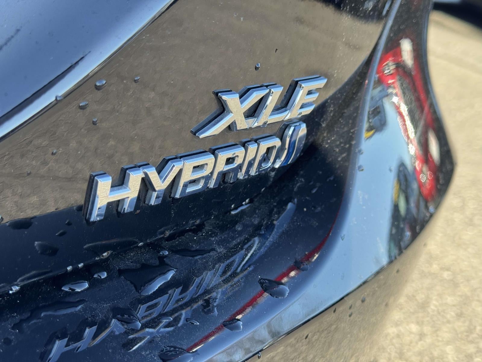 2023 Toyota Camry Hybrid XLE