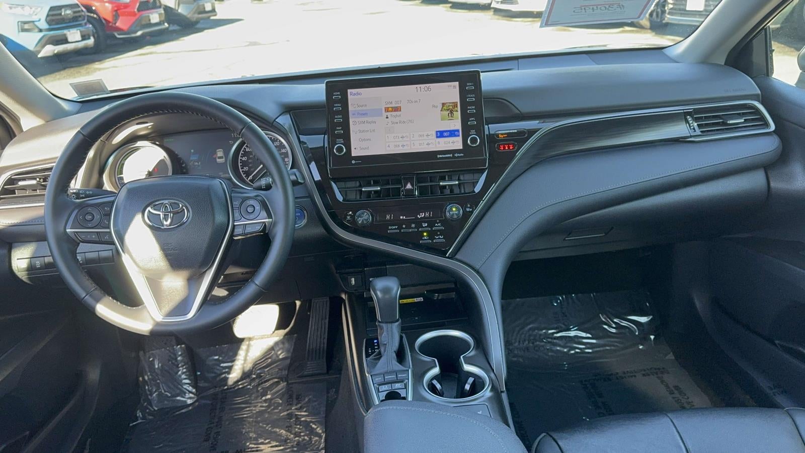 2023 Toyota Camry Hybrid XLE