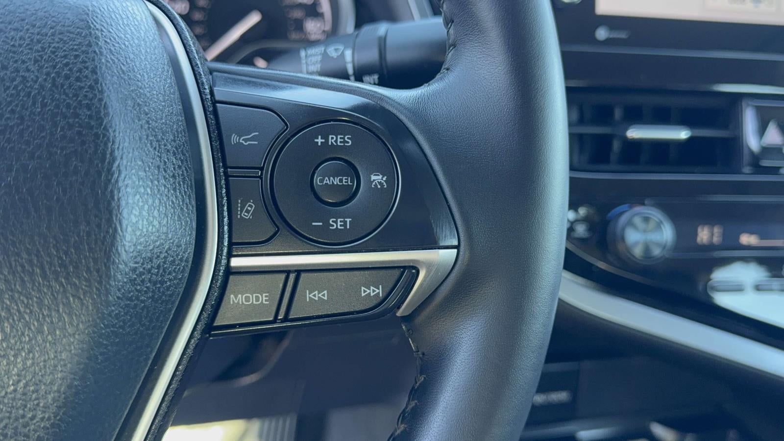 2023 Toyota Camry Hybrid XLE