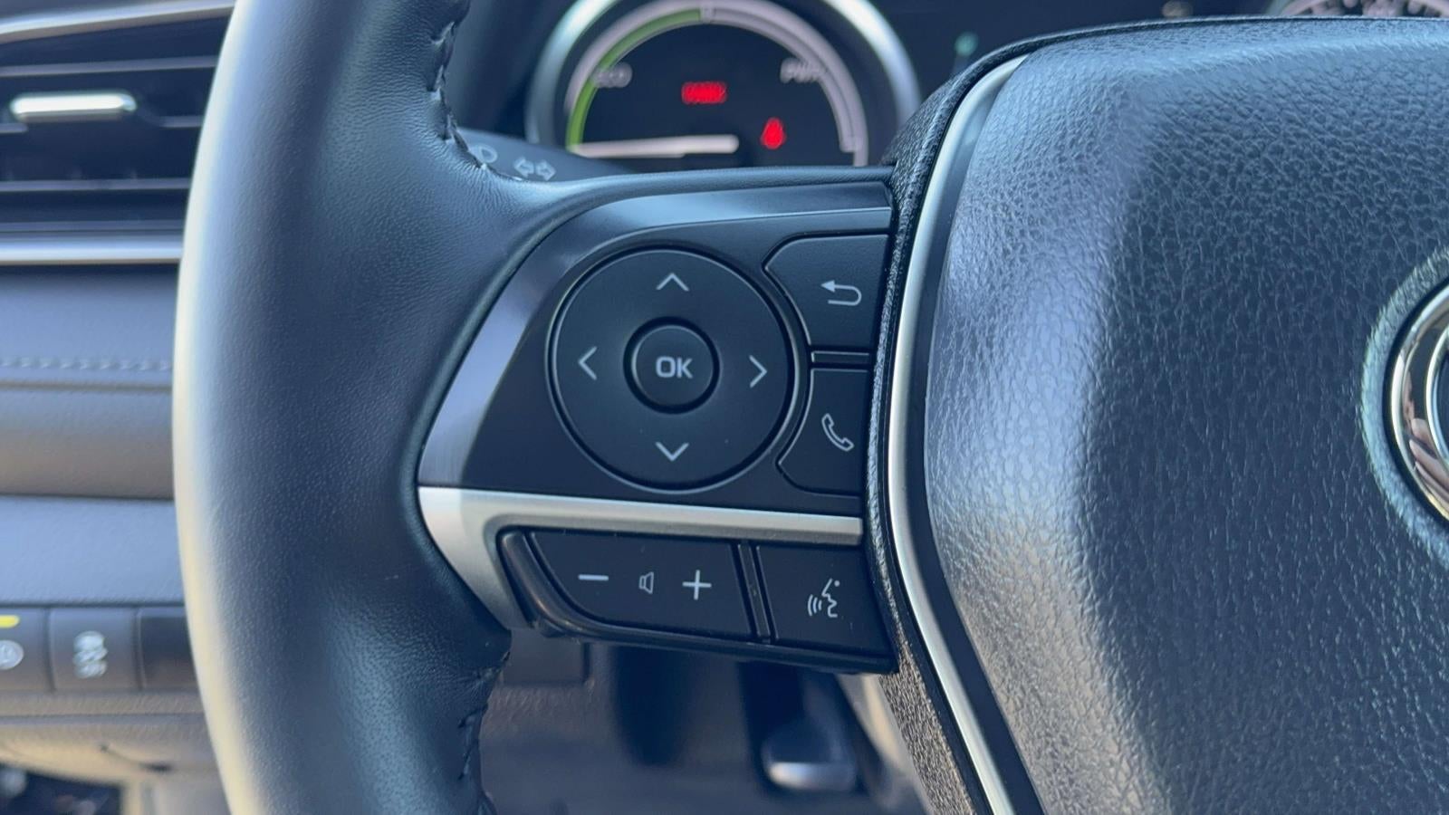 2023 Toyota Camry Hybrid XLE