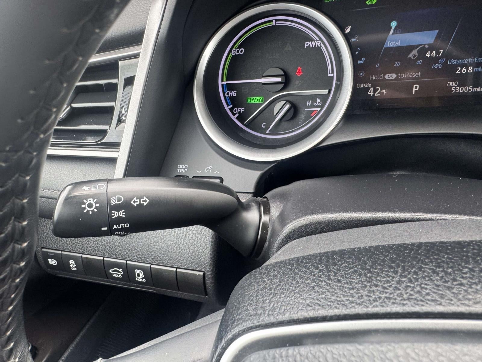 2021 Toyota Camry Hybrid XLE