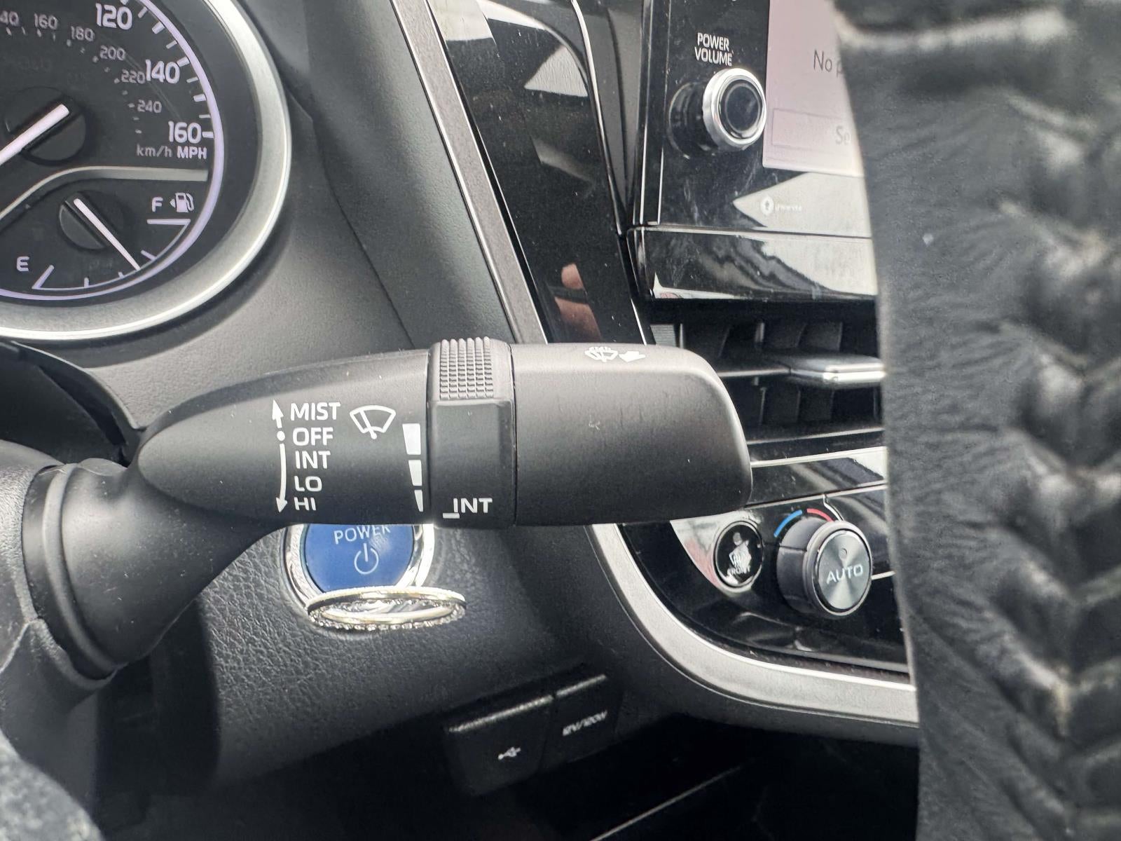 2021 Toyota Camry Hybrid XLE