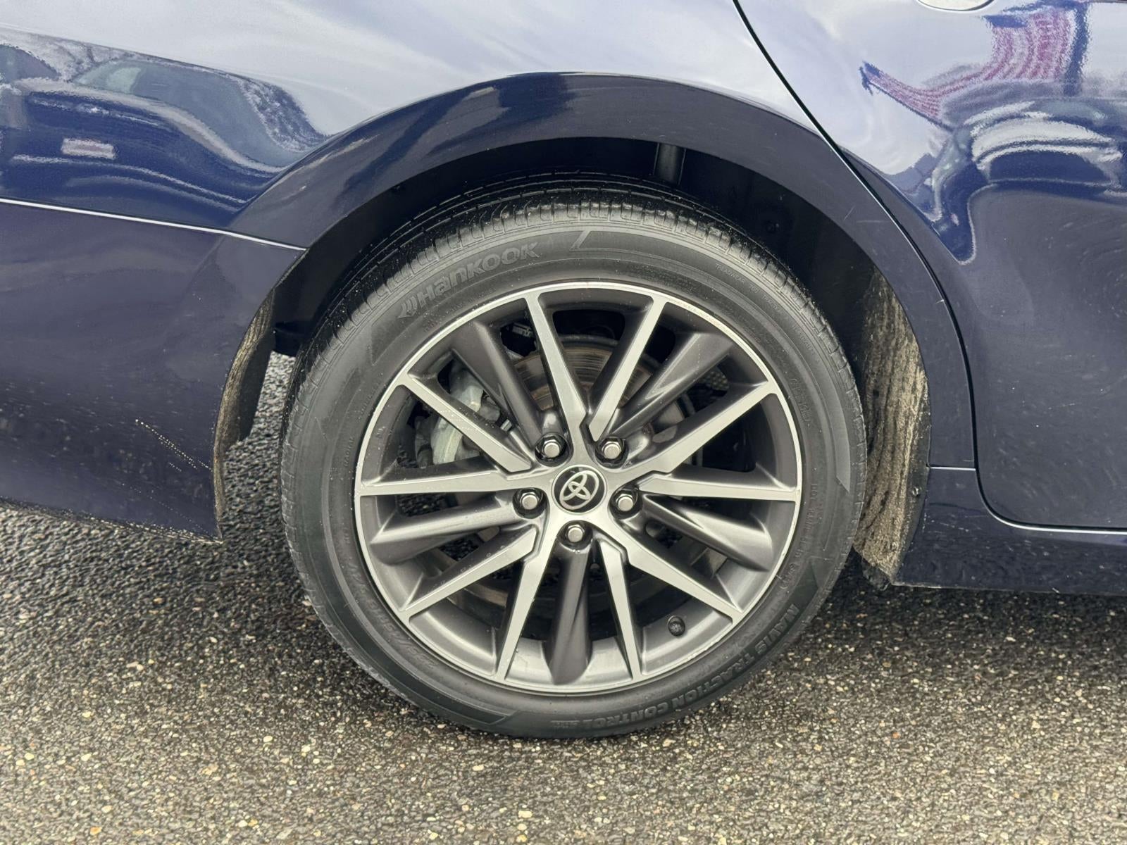 2021 Toyota Camry Hybrid XLE