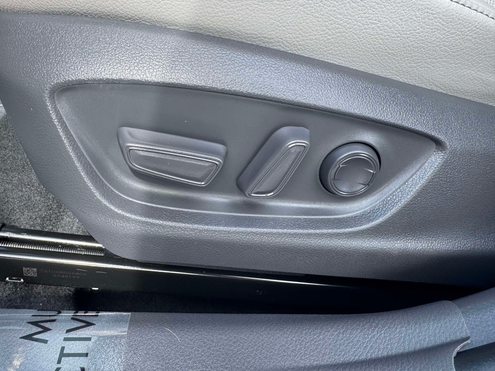 2021 Toyota Camry Hybrid XLE
