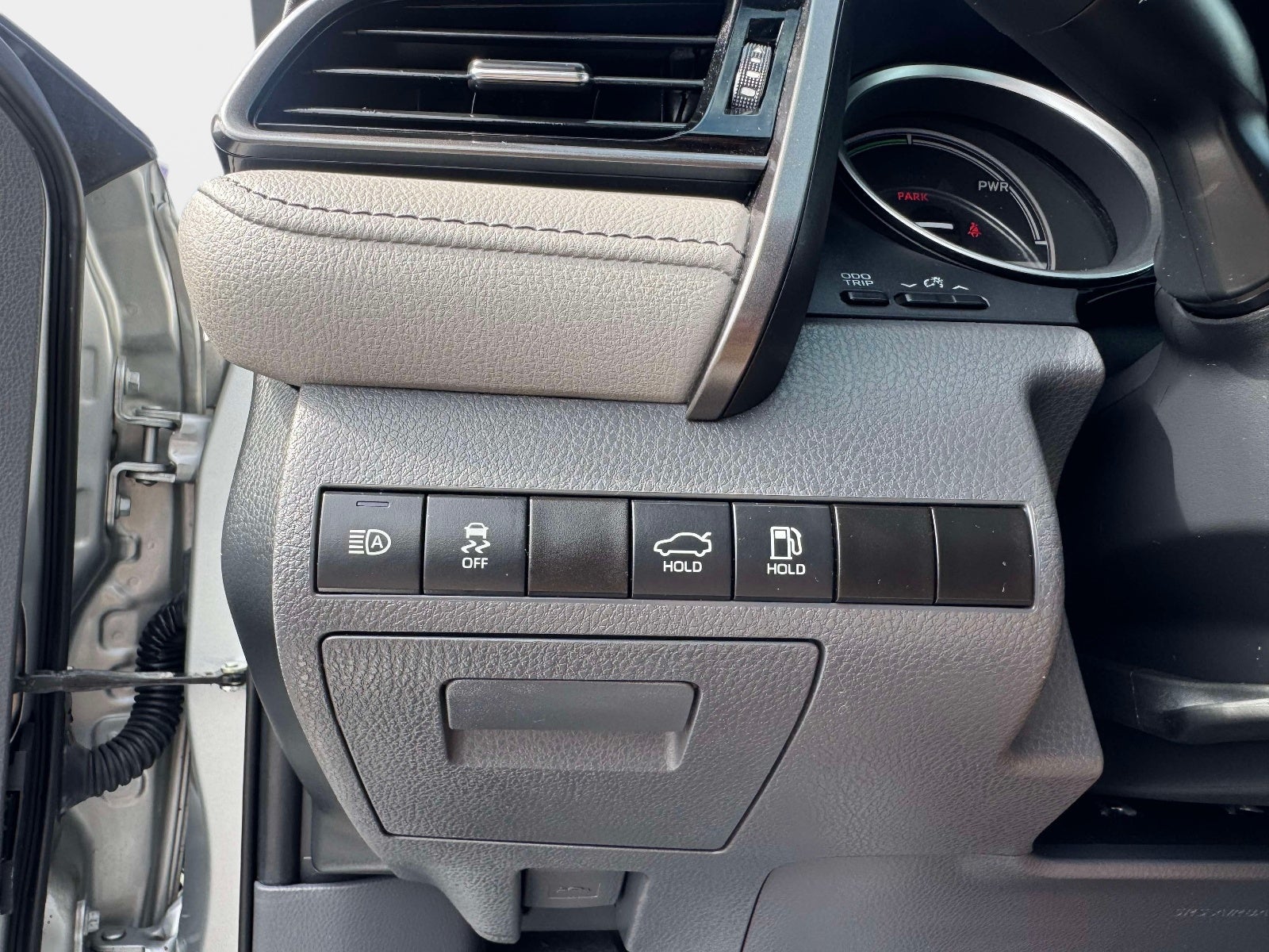 2021 Toyota Camry Hybrid XLE