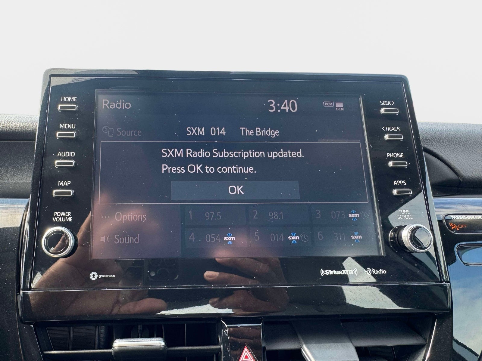 2021 Toyota Camry Hybrid XLE