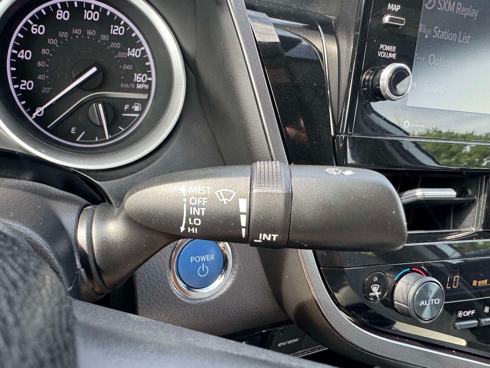 2021 Toyota Camry Hybrid XLE
