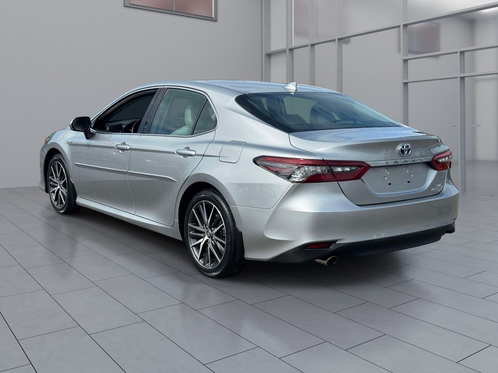 2021 Toyota Camry Hybrid XLE