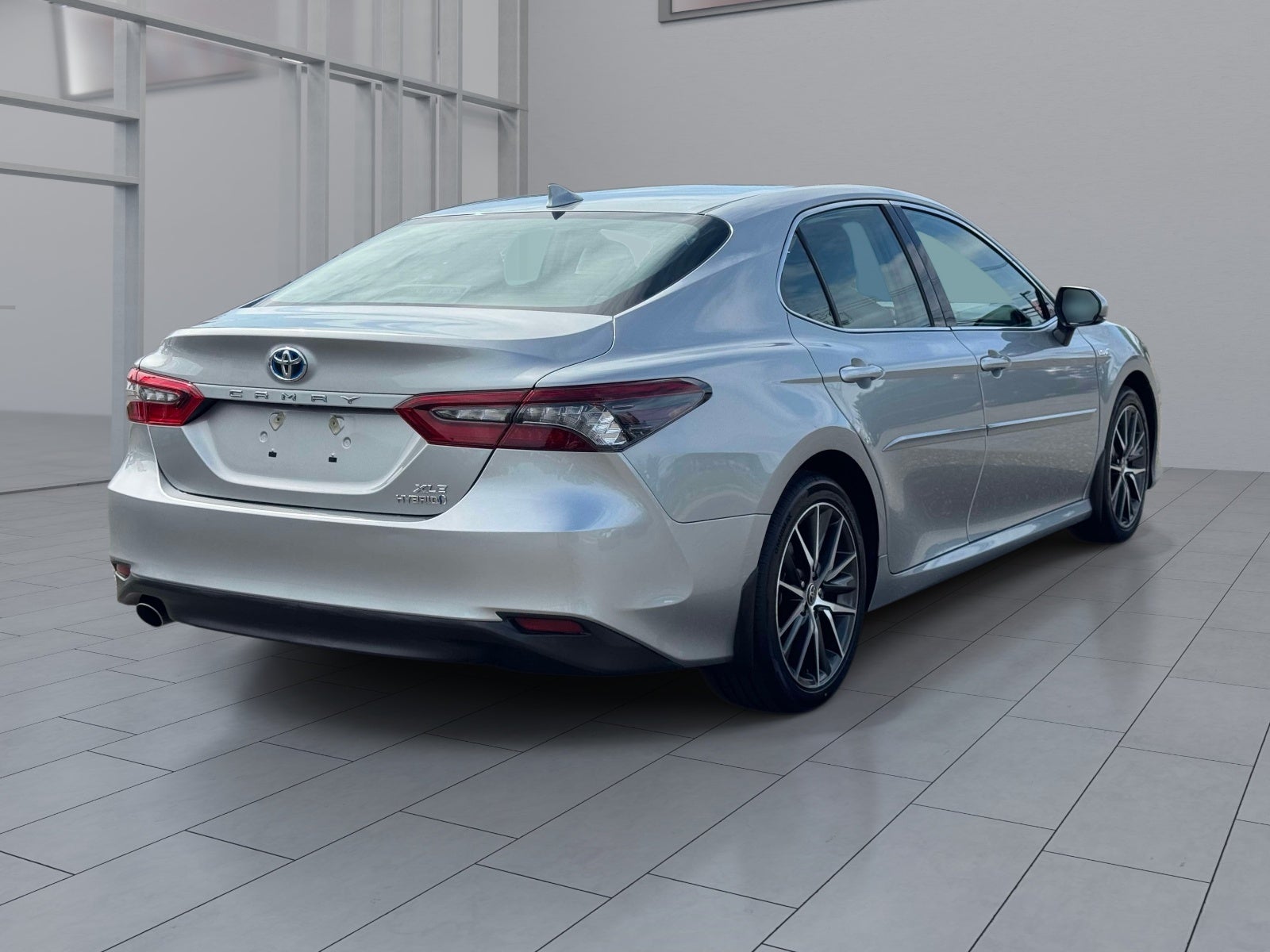 2021 Toyota Camry Hybrid XLE
