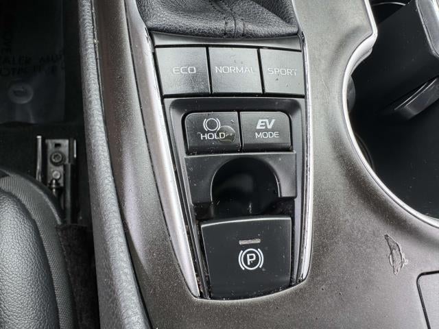 2021 Toyota Camry Hybrid XLE