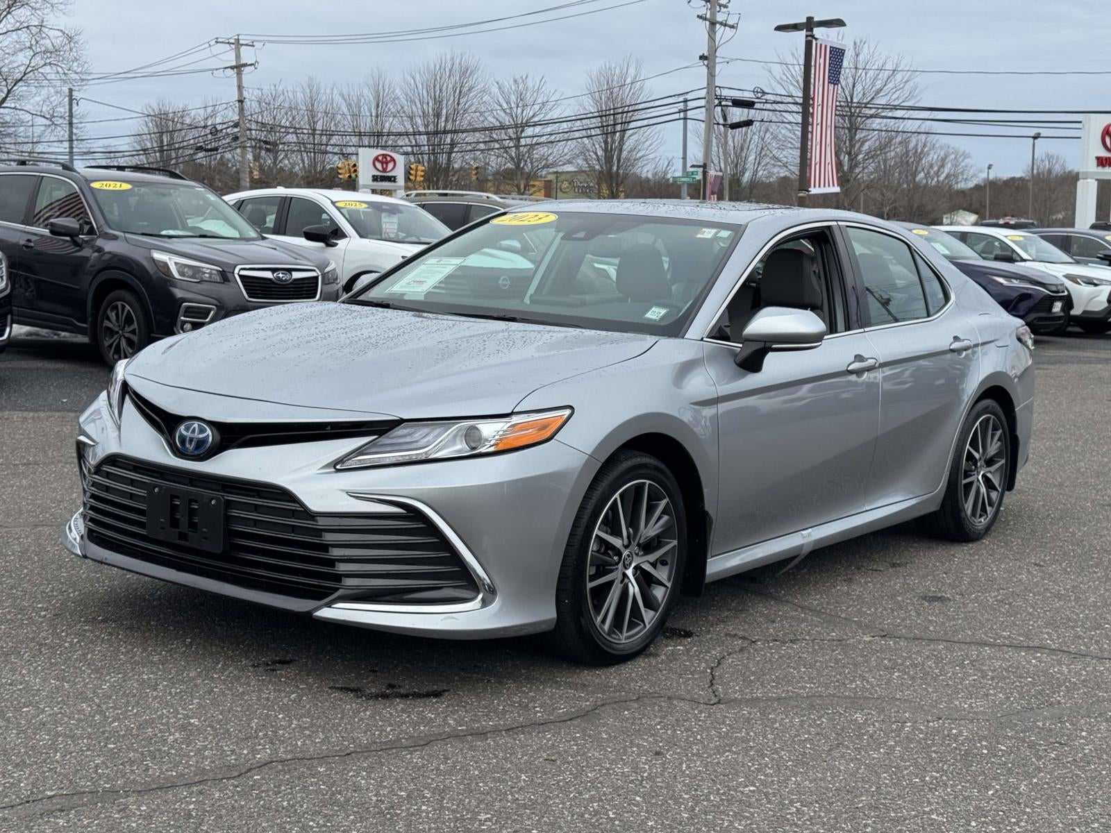 2023 Toyota Camry Hybrid XLE
