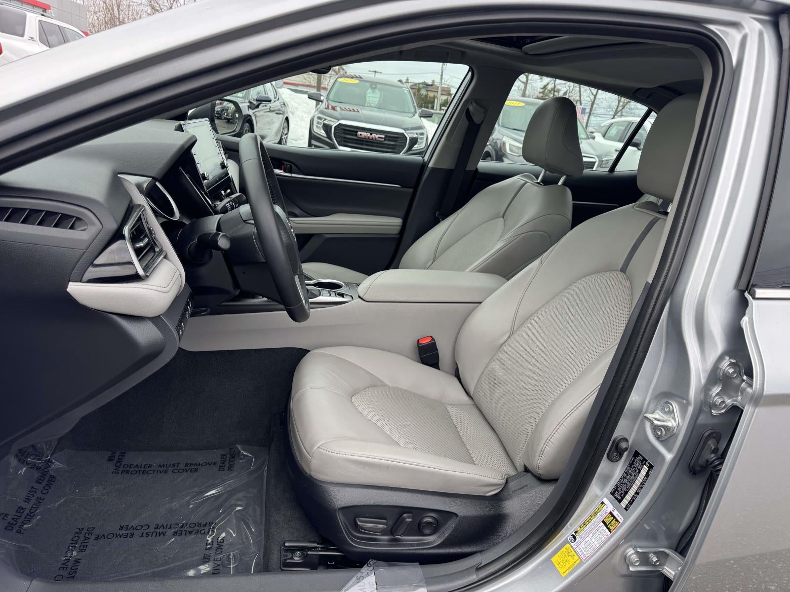 2023 Toyota Camry Hybrid XLE