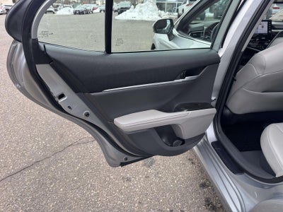 2023 Toyota Camry Hybrid XLE