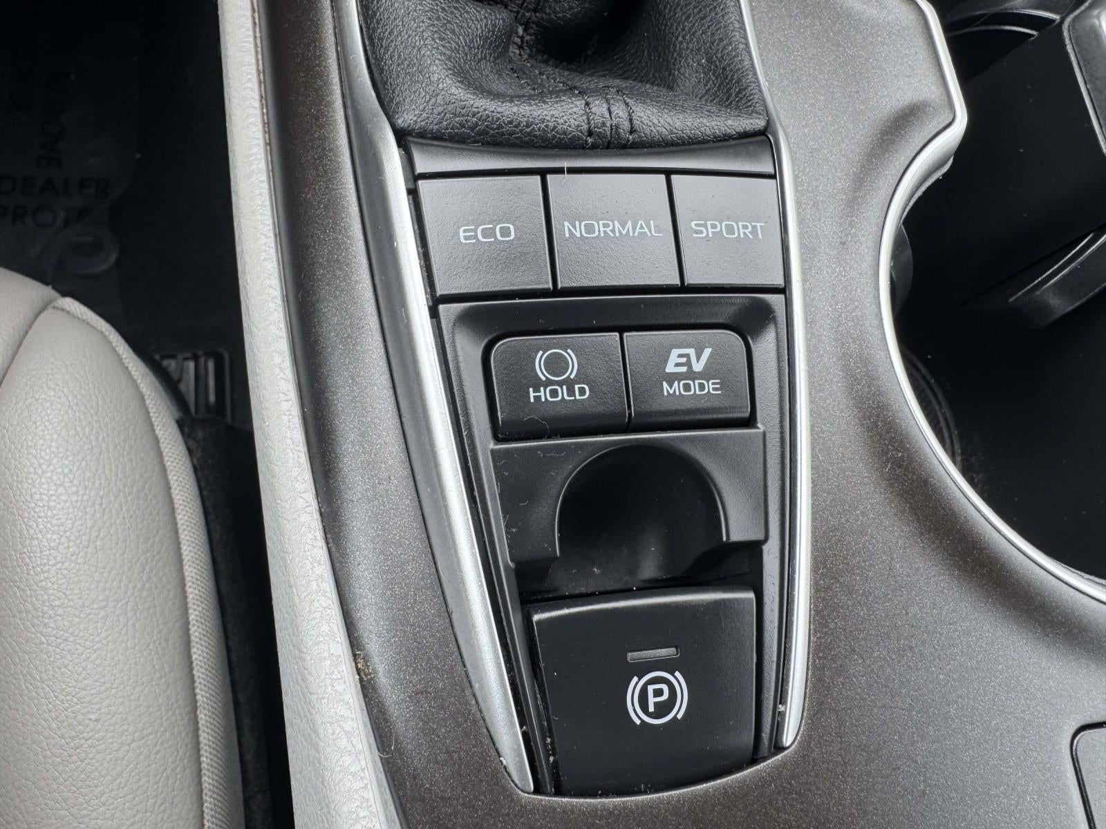 2023 Toyota Camry Hybrid XLE