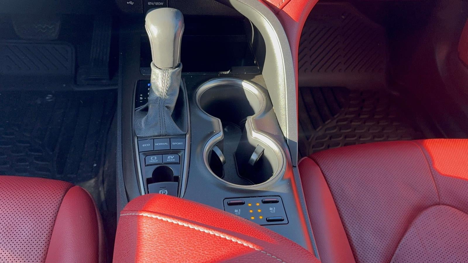 2021 Toyota Camry Hybrid XSE