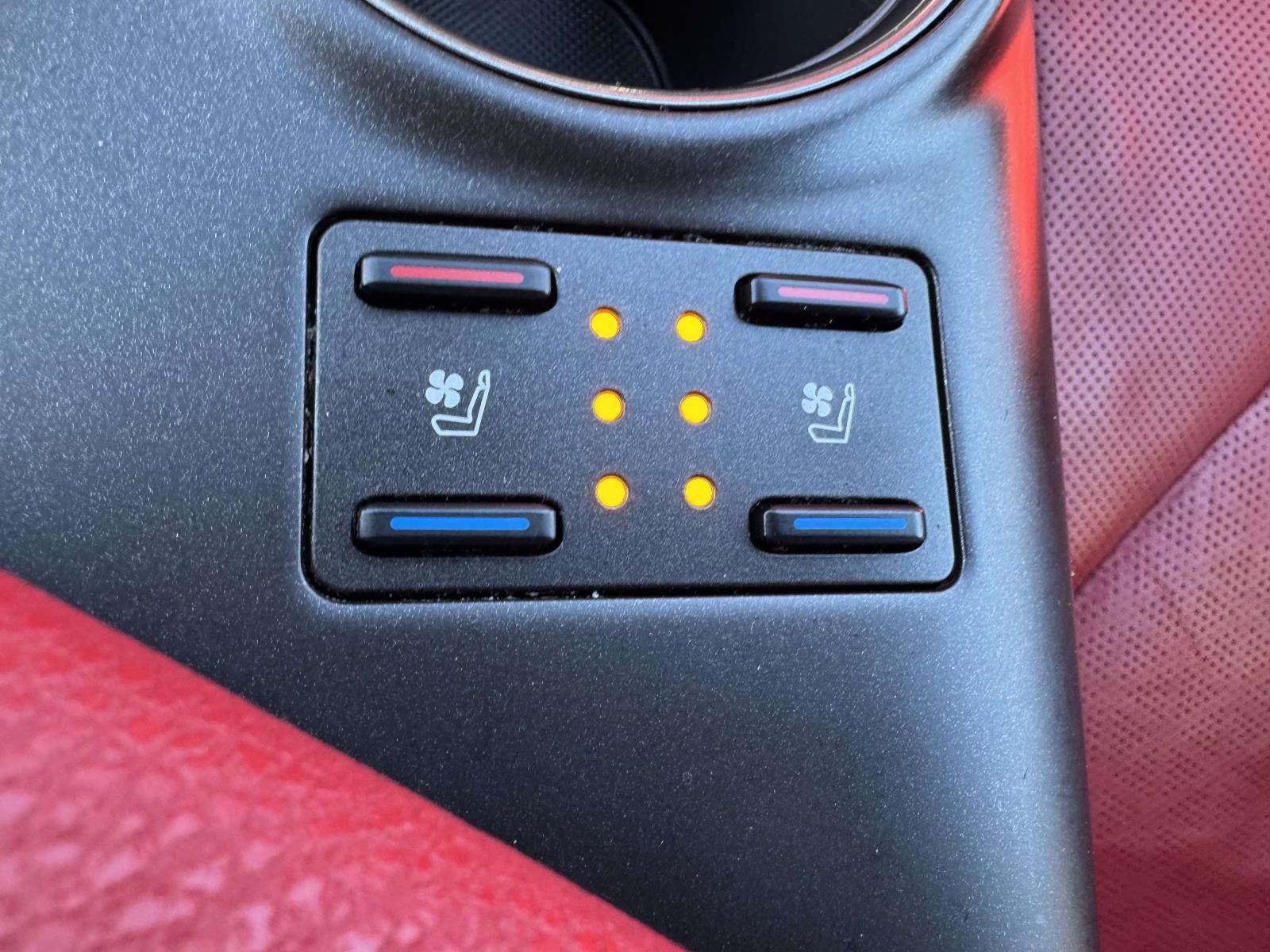 2021 Toyota Camry Hybrid XSE