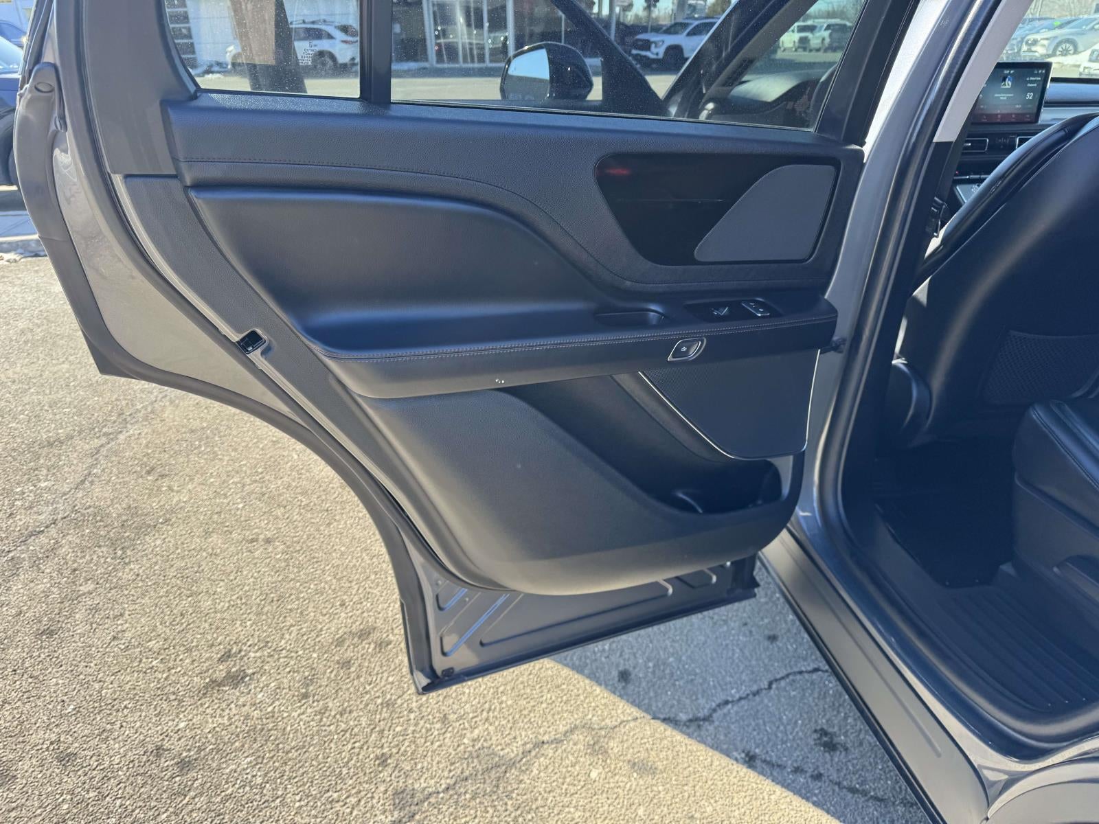 2022 Lincoln Aviator Standard